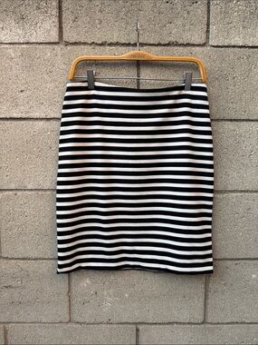 Black & White Horizontal Striped Pencil Skirt